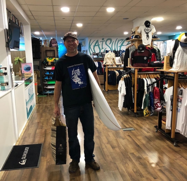  Loaded with surfing items